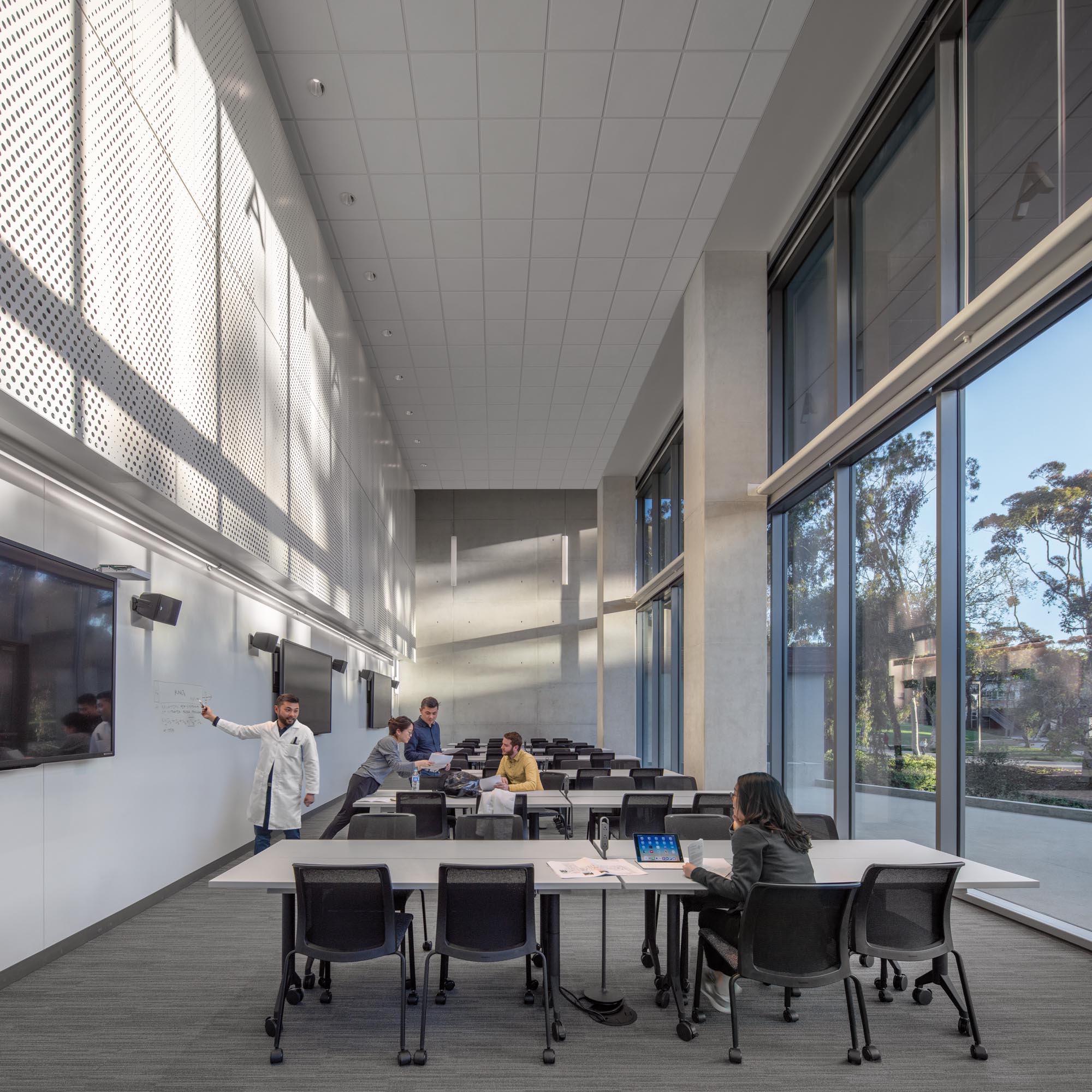 CO Architects - The Salk Institute East Building